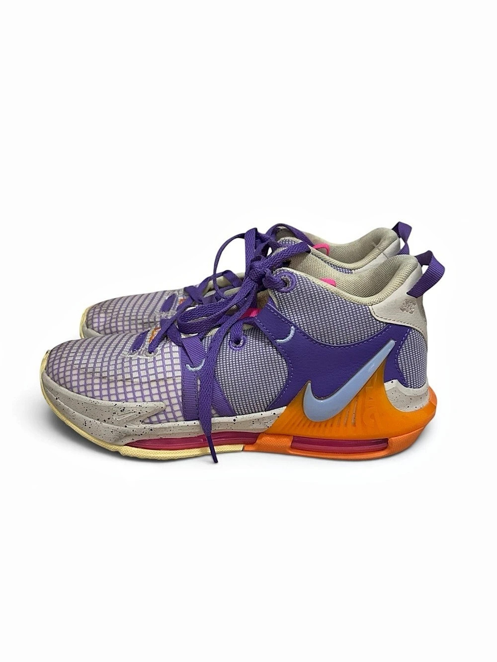Nike LeBron Witness 7 GS 'Action Grape Vivid Orange' basketball shoes US 6Y